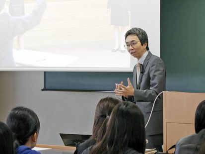 今年も「グローバル・コミュニケーション概論」(リレー講義)が始まっています！