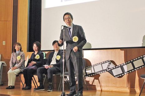 本学科の清水利宏教授が「ウィリアムズ杯 英語弁論大会」で本選審査委員を務めました