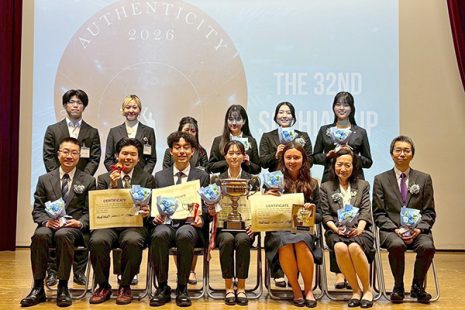 本学科の清水利宏教授が「上智大学学長杯 英語スピーチコンテスト」で本選審査員を務めました